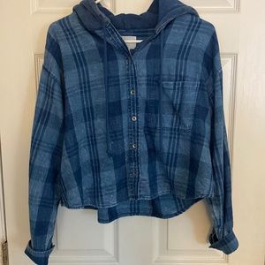 American Eagle cropped hoodie flannel